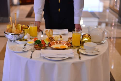 Clarion Hotel Istanbul Mahmutbey, In-room dining