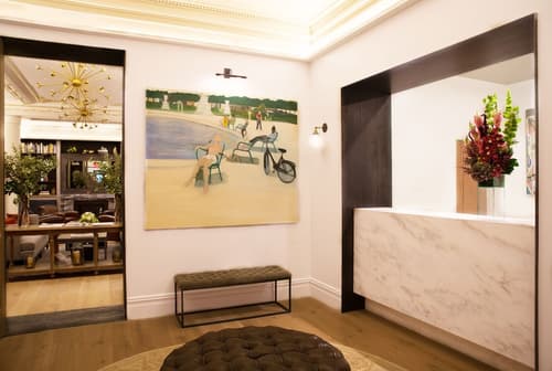 HGU New York, Check-in/check-out kiosk