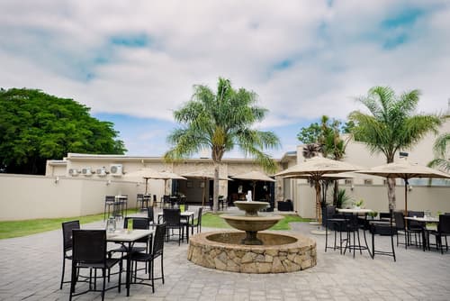 Africanos Country Estate, Courtyard