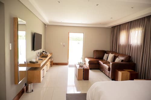 Africanos Country Estate, Room