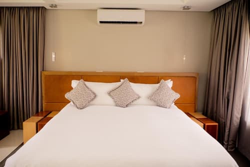 Africanos Country Estate, Room