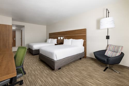 Holiday Inn Express & Suites Oakhurst - Yosemite Park Area by IHG, Room