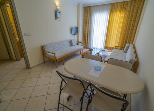 Arya Apart, Living area