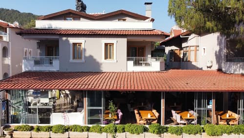 Arya Apart, Restaurant