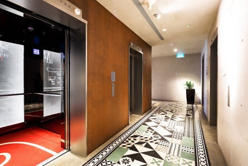 M Social Singapore, Lobby