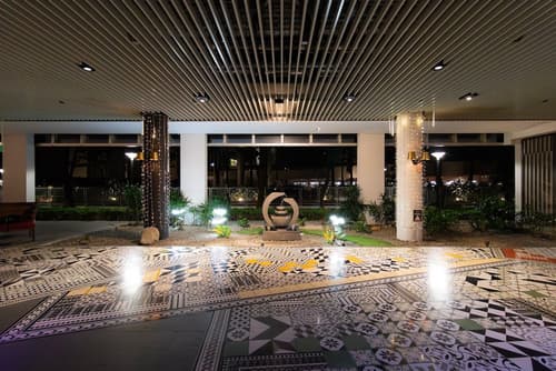 M Social Singapore, Lobby