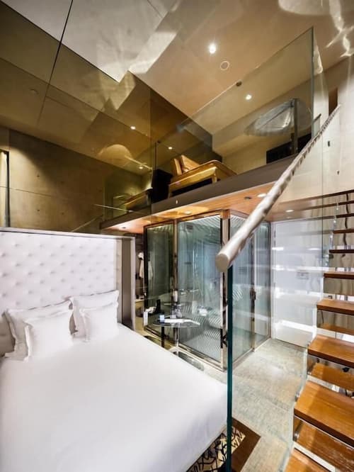 M Social Singapore, Primary image