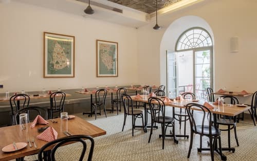 Fort Bazaar, Restaurant