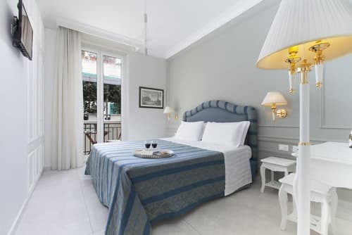 Ruins B&B, Primary image