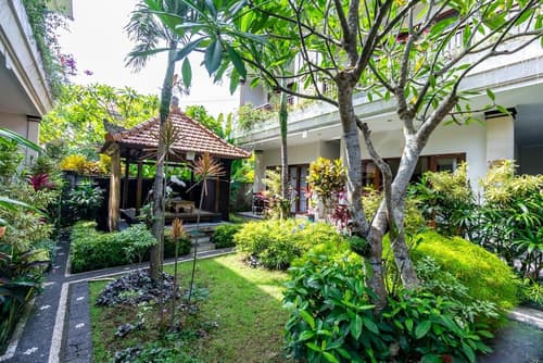 Gatra Ubud Inn, Property grounds