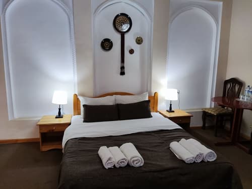 Ziyobaxsh Hotel, Room