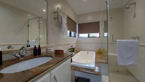 Matumi Golf Lodge, Room