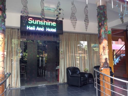 Sunshine Hotel & Hall, Primary image