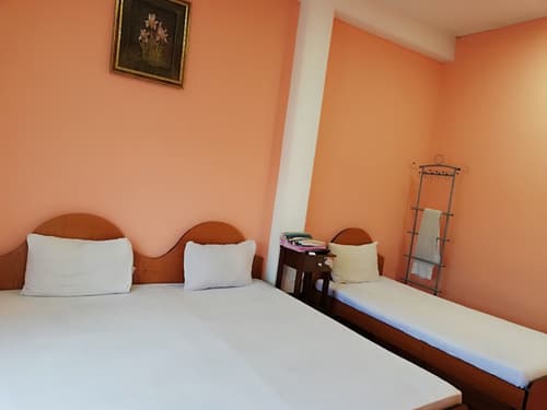 Sunshine Hotel & Hall, Room