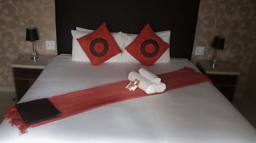 Big Five Guest House, Room