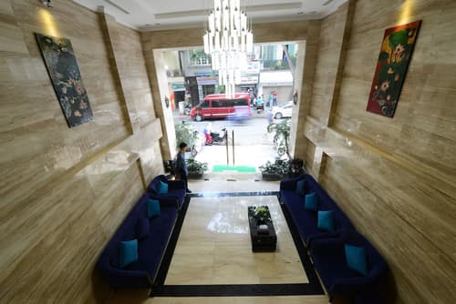 Hanoi Emerald Waters Hotel & Spa, Lobby sitting area