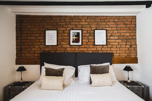 No.8 Accommodation, Room