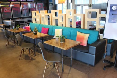 Aloft Syracuse Inner Harbor, Lobby sitting area