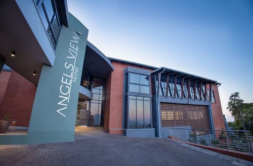 Angels View, Exterior