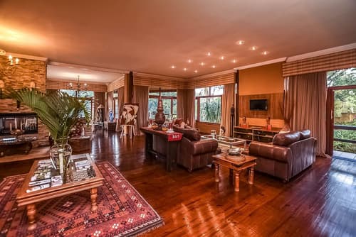 Bambuu Lakeside Lodge, Lobby sitting area