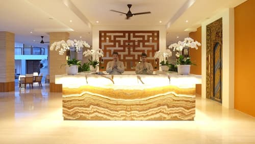 The Bandha Hotel & Suites, Reception