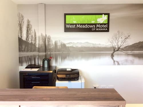 West Meadows Motel, Reception