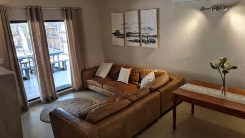 Thornhill Safari Lodge, Living area