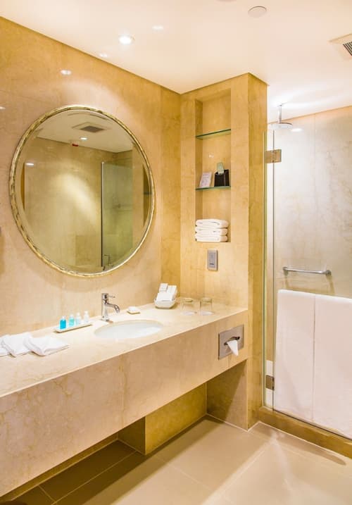 The T Hotel, Bathroom