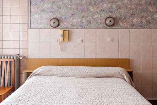 Hôtel de la Comète, Room