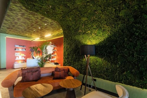 Octant Ponta Delgada, Reception