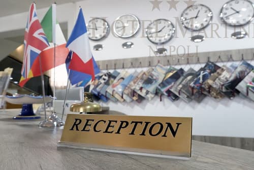 Hotel Martini, Reception