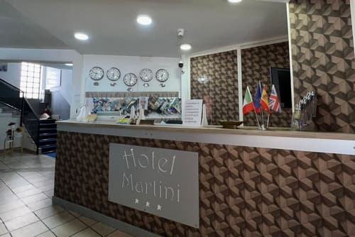 Hotel Martini, Reception