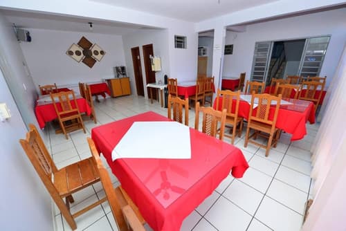 Manhattan Hotel, Restaurant