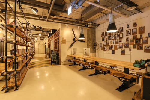 Hotel Papa Whale, Lobby sitting area