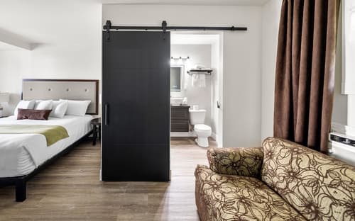 Auberge Shores Inn & Hotel, Room