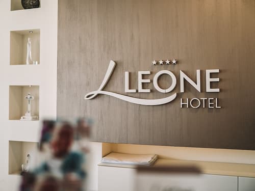 Hotel Leone, Reception