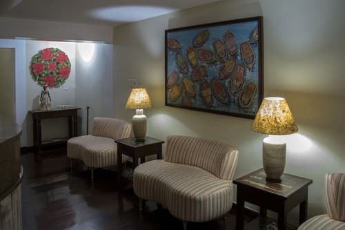 Palace Hotel Angra, Lobby sitting area