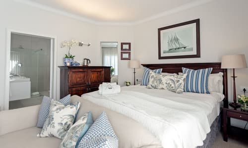 Ocean Watch Guest House, Room