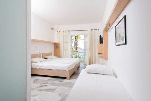 Far Out Hotel & Spa, Room