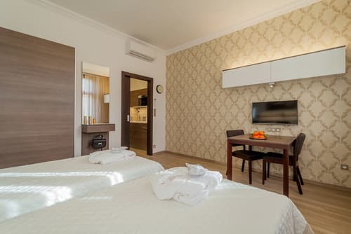 Vinohradský dům, Room