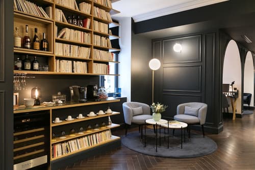 Hotel Square Louvois, Lobby sitting area