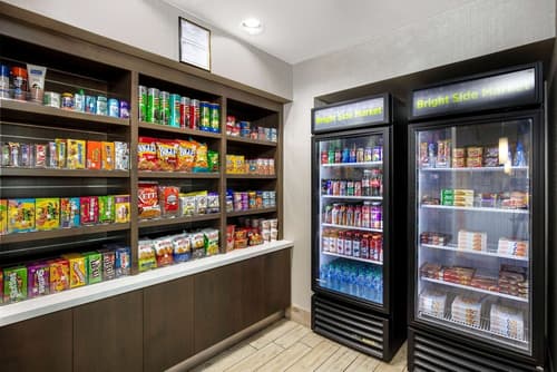 La Quinta Inn & Suites by Wyndham Kingman, Property amenity