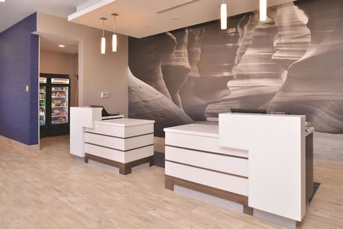 La Quinta Inn & Suites by Wyndham Page at Lake Powell, Lobby
