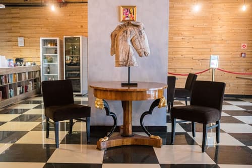 Di Verdi Imperial Hotel, Lobby