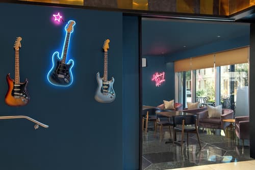 The Troubadour Hotel New Orleans, Lobby lounge