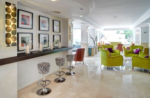 Hotel Morito, Lobby sitting area