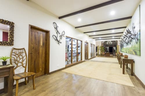 The Retreat at Ngorongoro, Interior entrance