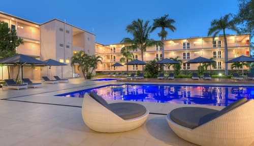 Tanoa International Dateline Hotel, Pool