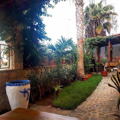 Sakaroule Bed & Breakfast, Exterior