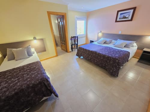 Vertical Lodge, Room